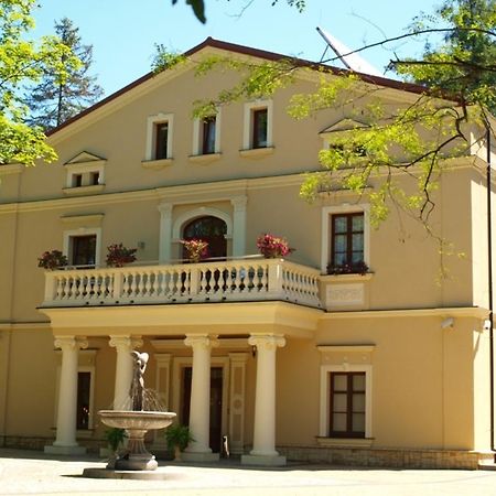 Dwor Debowiec I エクステリア 写真